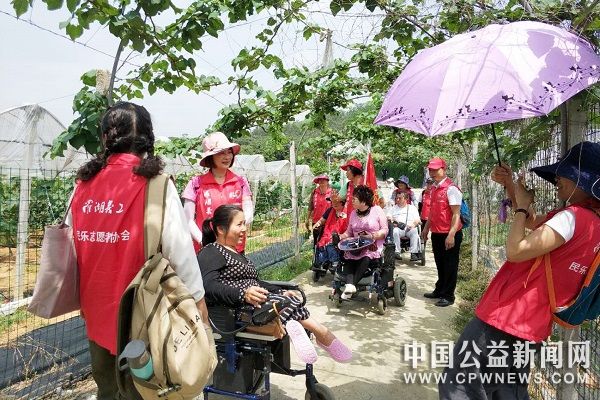 深圳多家公益机构联合开展关爱来深建设残障职工公益活动